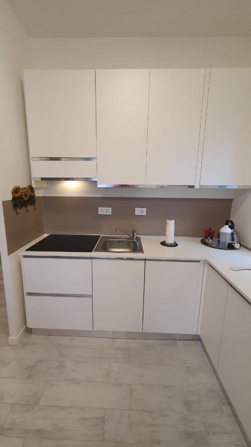 Appartamento Sanbart Mare San Bartolomeo Al Mare Exterior foto